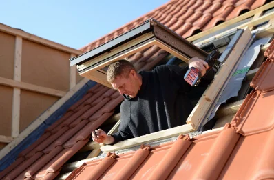 Pose de fenêtres de toit Velux à Bertheauville